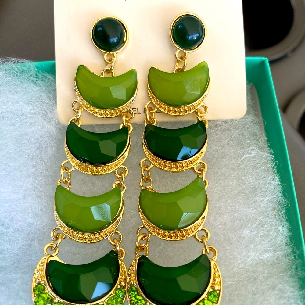 Green moon 🌝 drop rhinestone earrings - Picture 2 of 8